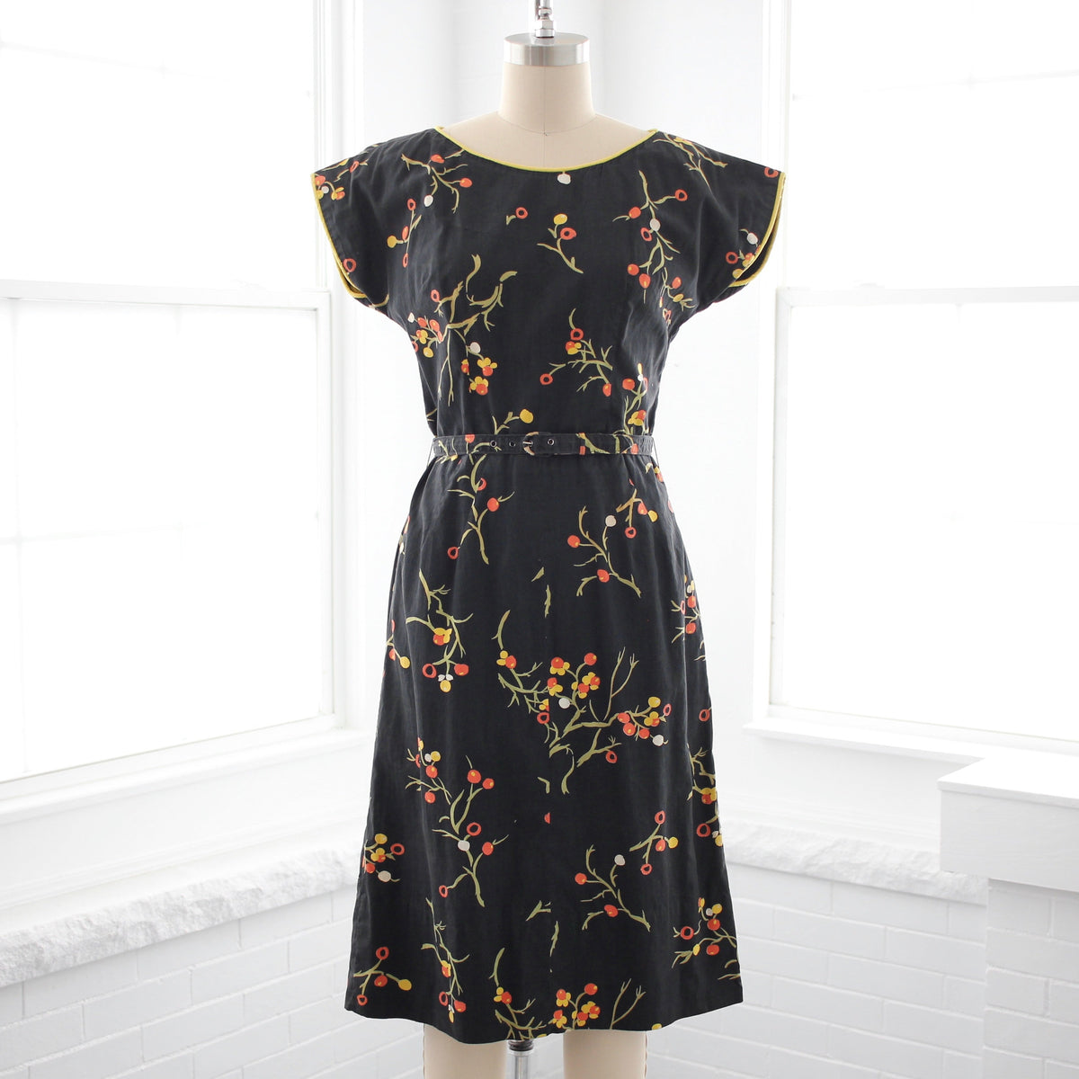 60s Cherry Blossom Sheath Dress – Parcel Vintage